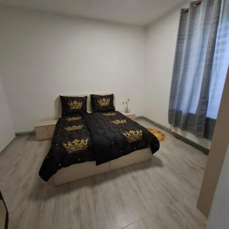 Apartment V Okresu Decin